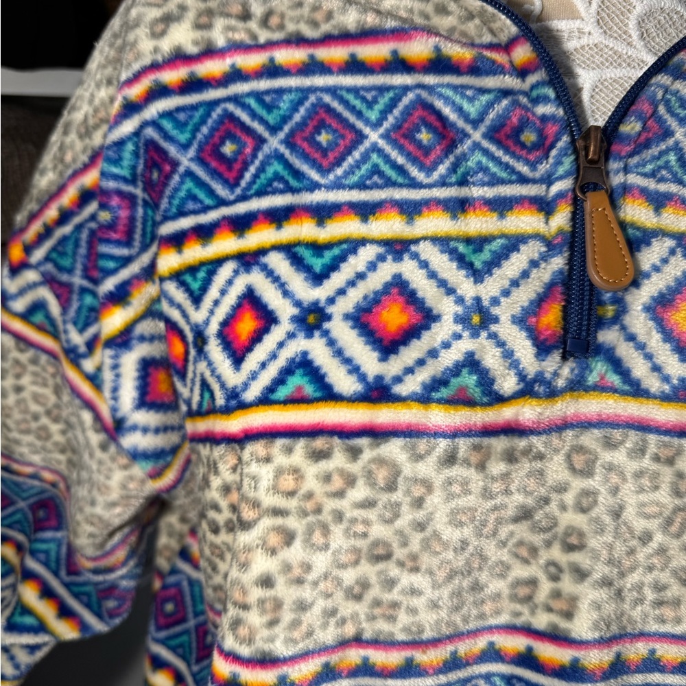 Aztec/Leopard Pullover - Picture 3 of 5